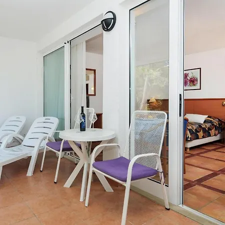 Adriatiq Fontana Jelsa - Cin09003-syc Apartmán *